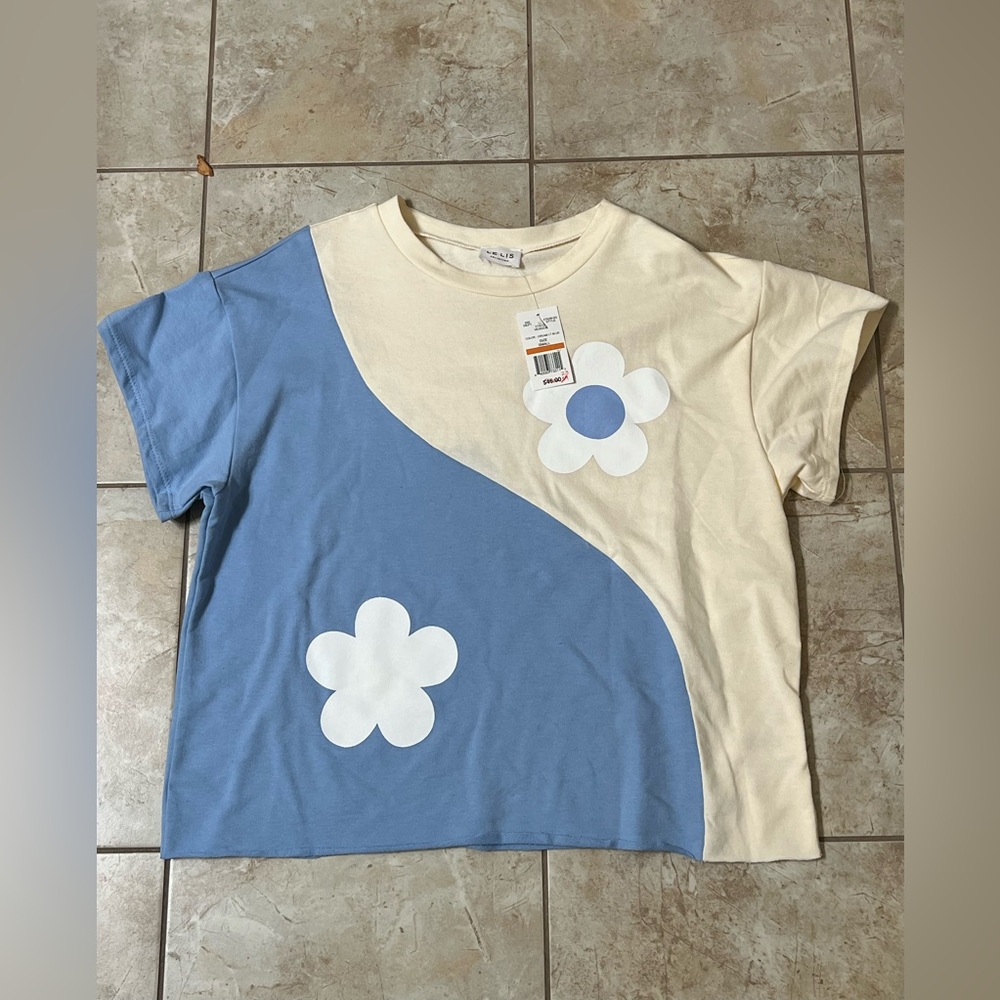 Le Lis Blue Cream Daisy Colorblock Tee Top Small NWT